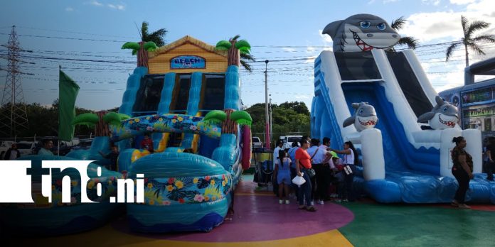 Foto: Celebraciones del Día de la Mujer y recreación familiar en el Puerto Salvador Allende/TN8
