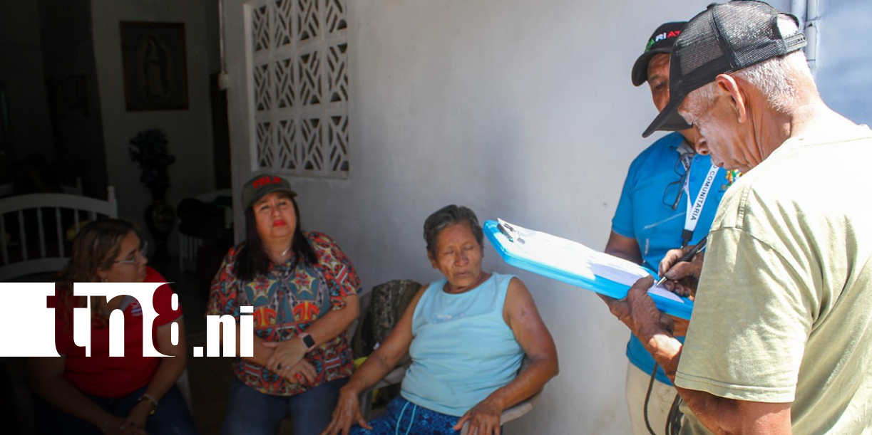 Foto: Brindan apoyo a familia que perdió su vivienda en incendio en Masaya / TN8