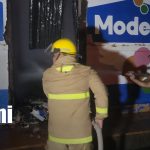 Foto: Incendio consume ferretería “El Chino” y deja daños en varias casas en Nandaime/TN8