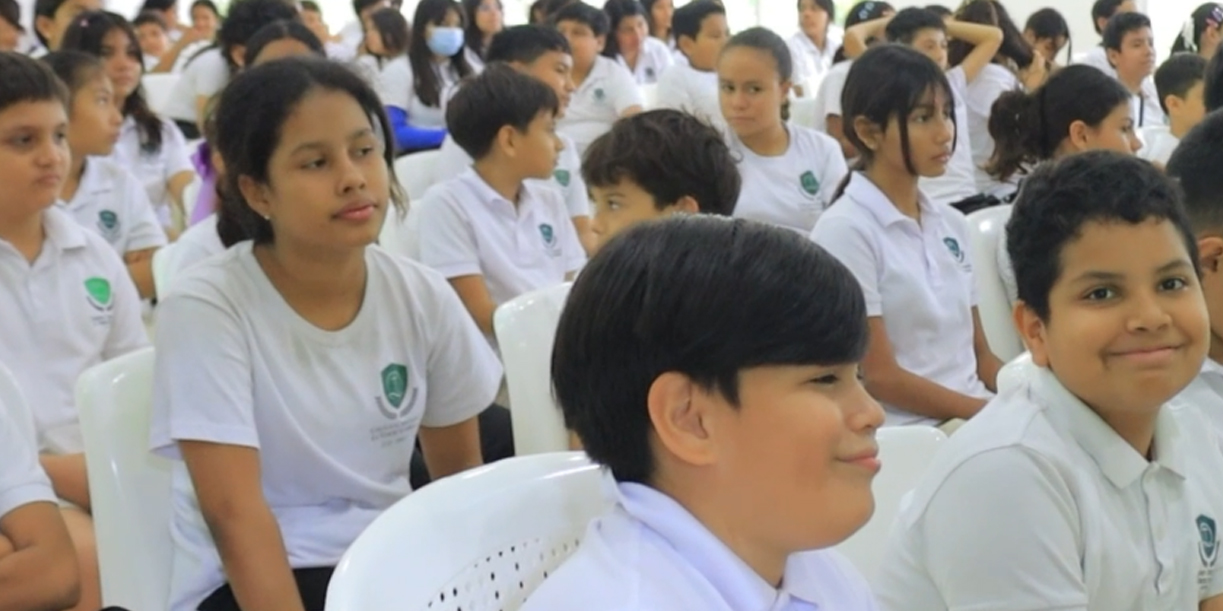 Foto: Tigo Nicaragua impulsa la seguridad digital en el Colegio Verde Sonrisa con "Conéctate Seguro" / Cortesía