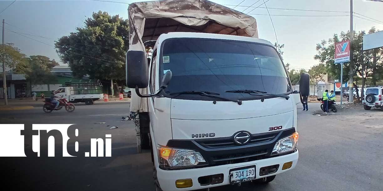 Foto: Colisión entre moto y camión deja un herido en Managua/TN8