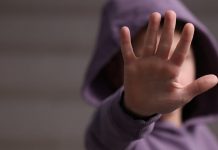 Condenan en Boaco a mujer que grababa y vendía videos de su hija menor Foto: Condenan en Boaco a mujer que grababa y vendía videos de su hija menor/ TN8