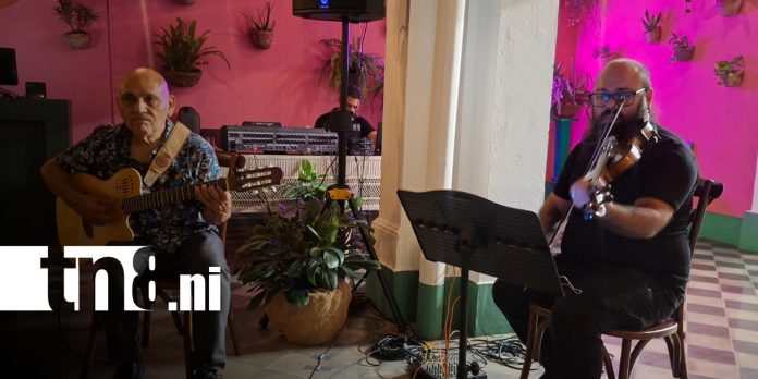 Foto: Casa de Los Tres Mundos vive noche de violín y guitarra con concierto cultural/TN8