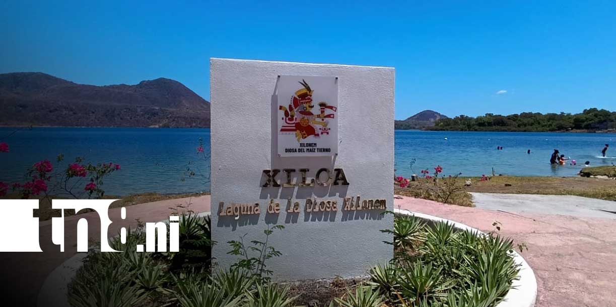 Foto: Familias disfrutan las aguas de Xiloá / TN8