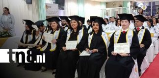 Foto: Hospital Monte España celebra graduación de 16 nuevos especialistas / Cortesía