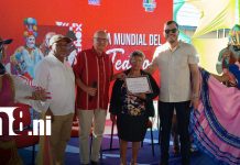 Tradicionalistas de Carazo reciben reconocimiento por el Día Mundial del Teatro Foto: Tradicionalistas de Carazo reciben reconocimiento por el Día Mundial del Teatro/TN8