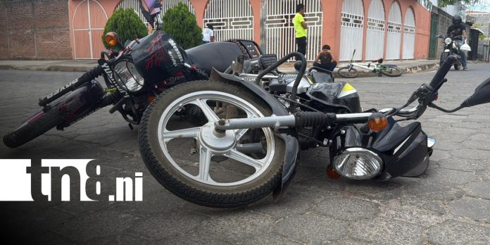 Foto: Dos conductores lesionados tras choque de motocicletas en Juigalpa/TN8