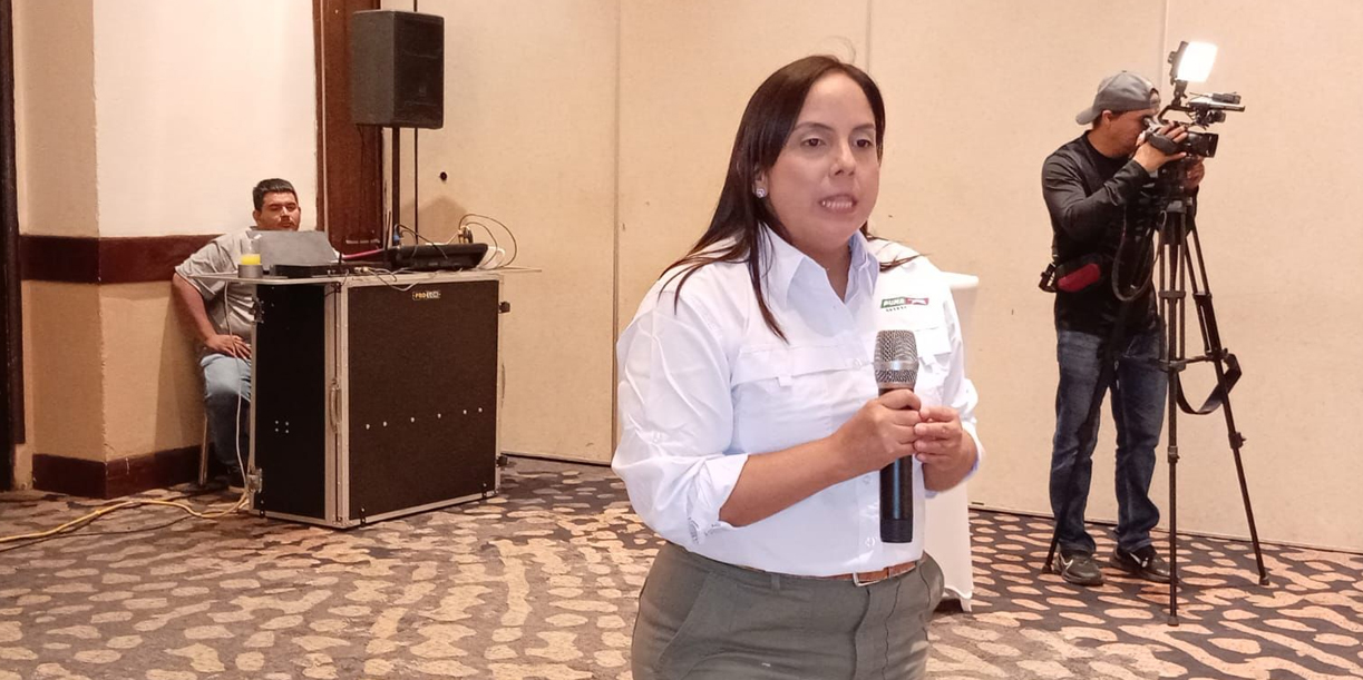 Foto: Puma Energy celebra el Día del Periodista y presenta a su nueva Supervisora de Marketing / Cortesía