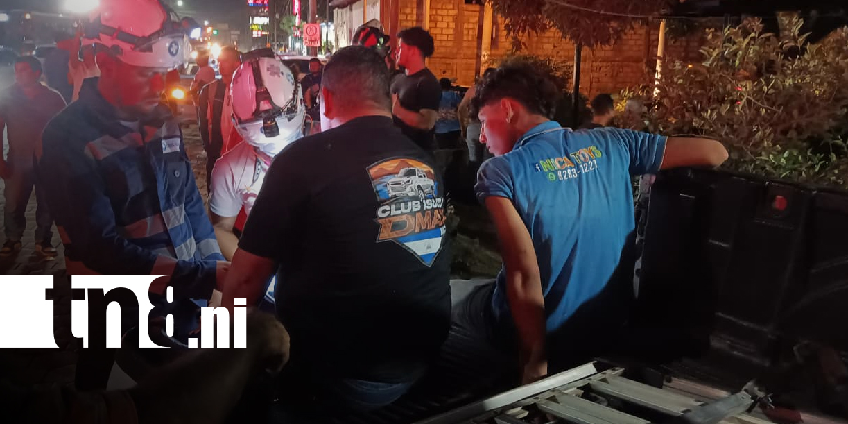 Foto: Accidente por baches casi termina en tragedia en Managua/TN8