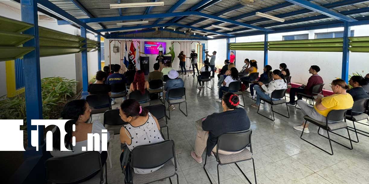 Foto: Inclusión y aprendizaje marcan curso de lengua de señas/TN8