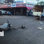 ¡Quedó en video! Captan fuerte accidente en el barrio Carlos Marx, Managua Foto: Colisión entre moto y camión deja un herido en Managua/TN8