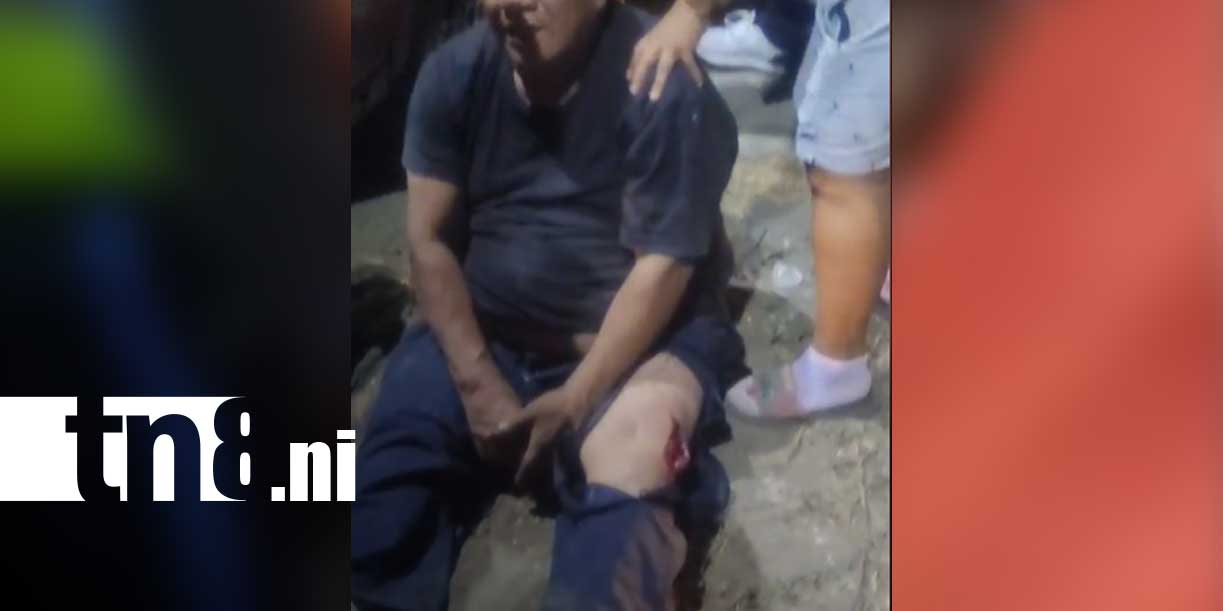 Foto: Accidente en Managua: taxi choca contra poste/TN8
