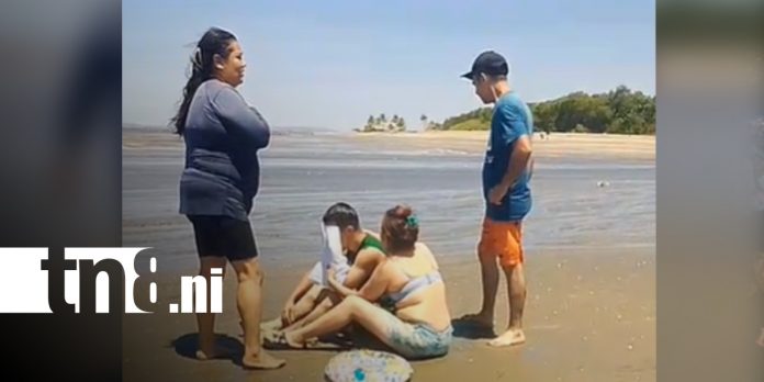 Foto: Fuerte oleaje casi cobra la vida de dos personas en playa San Diego/TN8