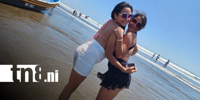 Foto: Miles de veraneante visitan las playas de Pochomil y Masachapa /TN8