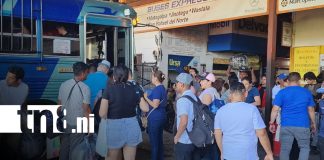 Foto: Familias listas para viajar a los distintos departamentos del país desde la terminal El Mayoreo/TN8