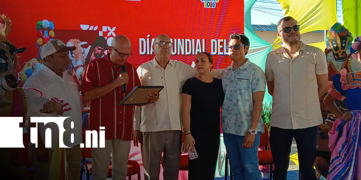 Foto: Tradicionalistas de Carazo reciben reconocimiento por el Día Mundial del Teatro/TN8