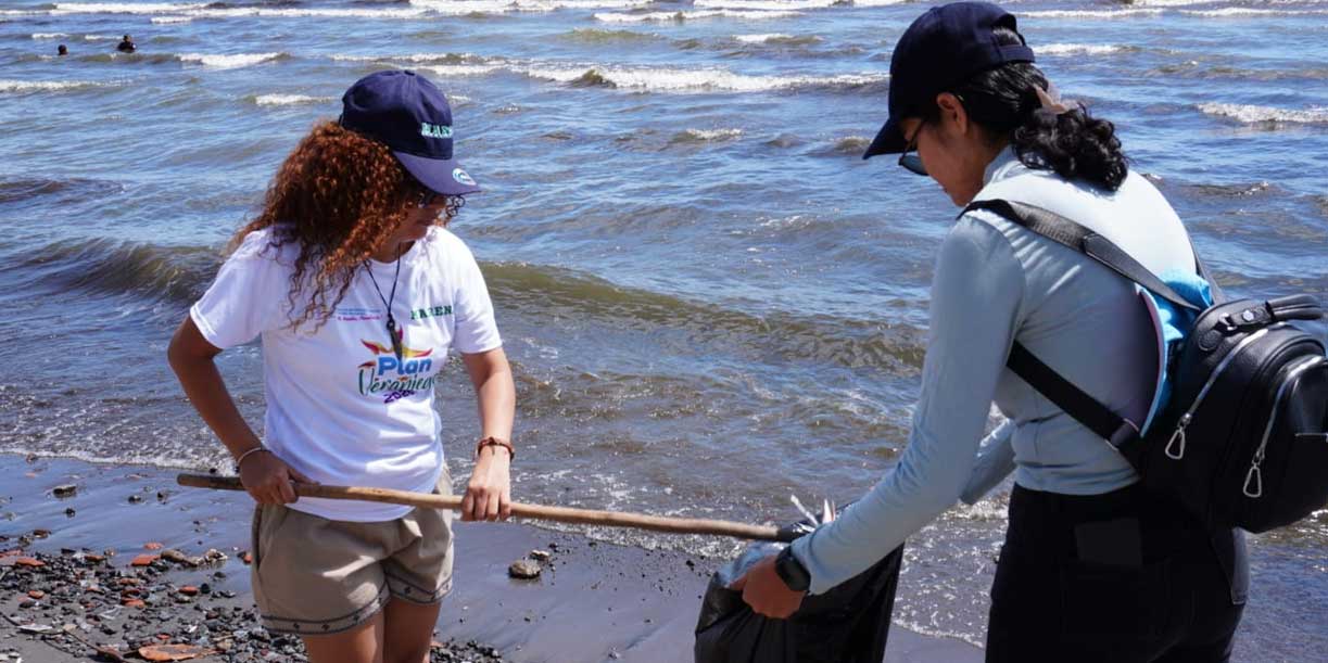 Foto: Juventud toma acción y limpia ríos y lagos en todo el país/Cortesía