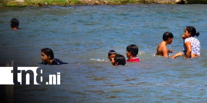 Foto: Xiloá recibe a decenas de familias / TN8