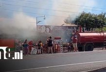 Fuerte incendio consume negocio de quesillos “Acacia” en Nagarote Foto: Voraz incendio en reconocido negocio de quesillos “Acacia” en Nagarote/ TN8