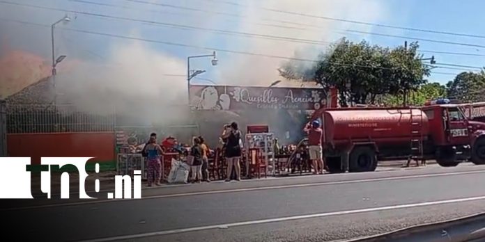 Foto: Voraz incendio en reconocido negocio de quesillos “Acacia” en Nagarote/ TN8