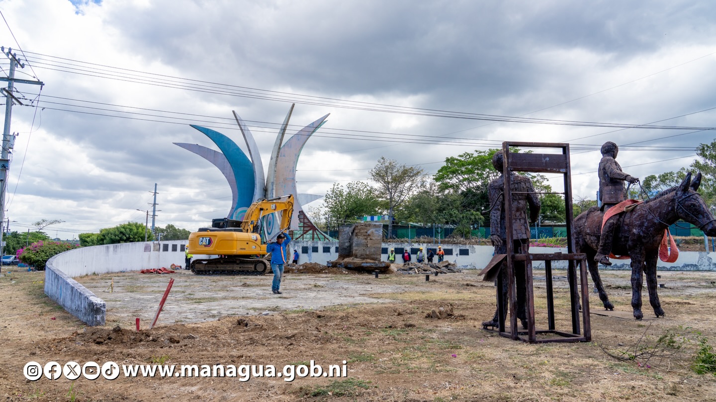 Foto: Remueven elementos de la Rotonda El Periodista, Managua