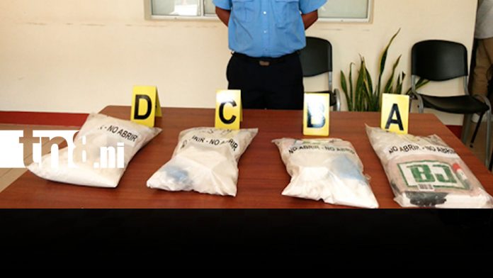 Foto: incautan más de 4 kilos de cocaína en Mateare/TN8