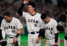 Japón remonta al final y vence 4-3 a Australia