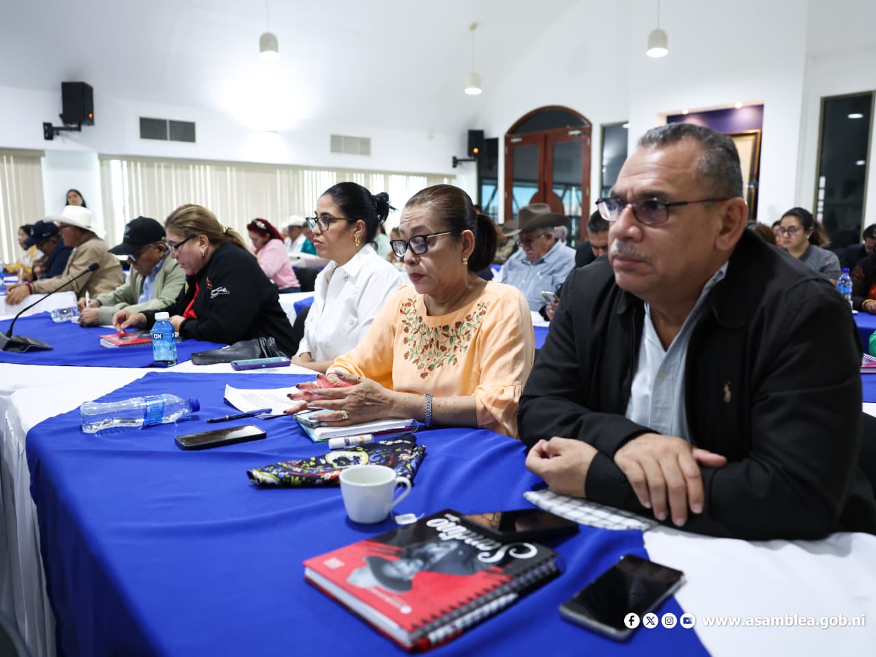 Foto: Homenaje a Gladys Báez en la Asamblea Nacional 