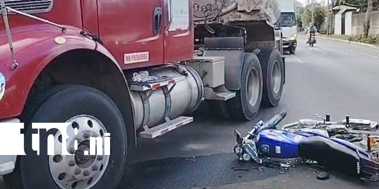 Foto: Impacta contra rastra en entrada a La Botella, Jinotepe /TN8