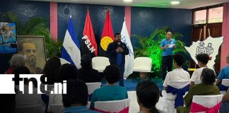 Foto: Conversatorio sobre la Cruzada Nacional de Alfabetización / TN8
