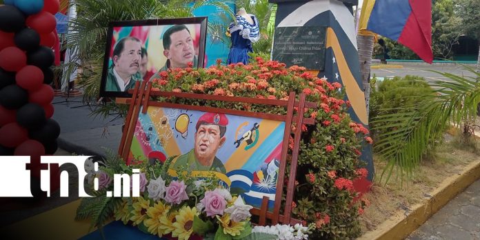 Foto: Centro Tecnológico Hugo Chávez homenaje al Comandante Eterno / TN8