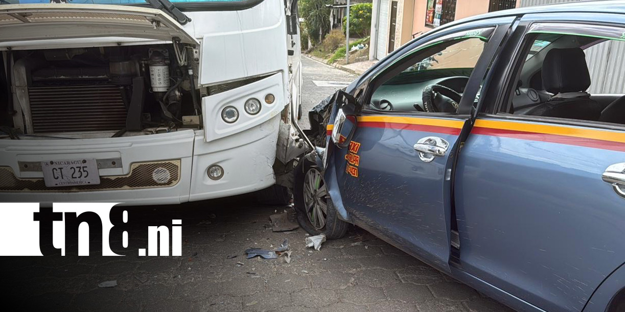 Foto: Fuerte accidente con taxi en Juigalpa, Chontales / TN8