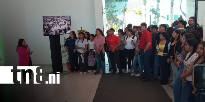Foto: Homenaje a la Cruzada Nacional de Alfabetización / TN8