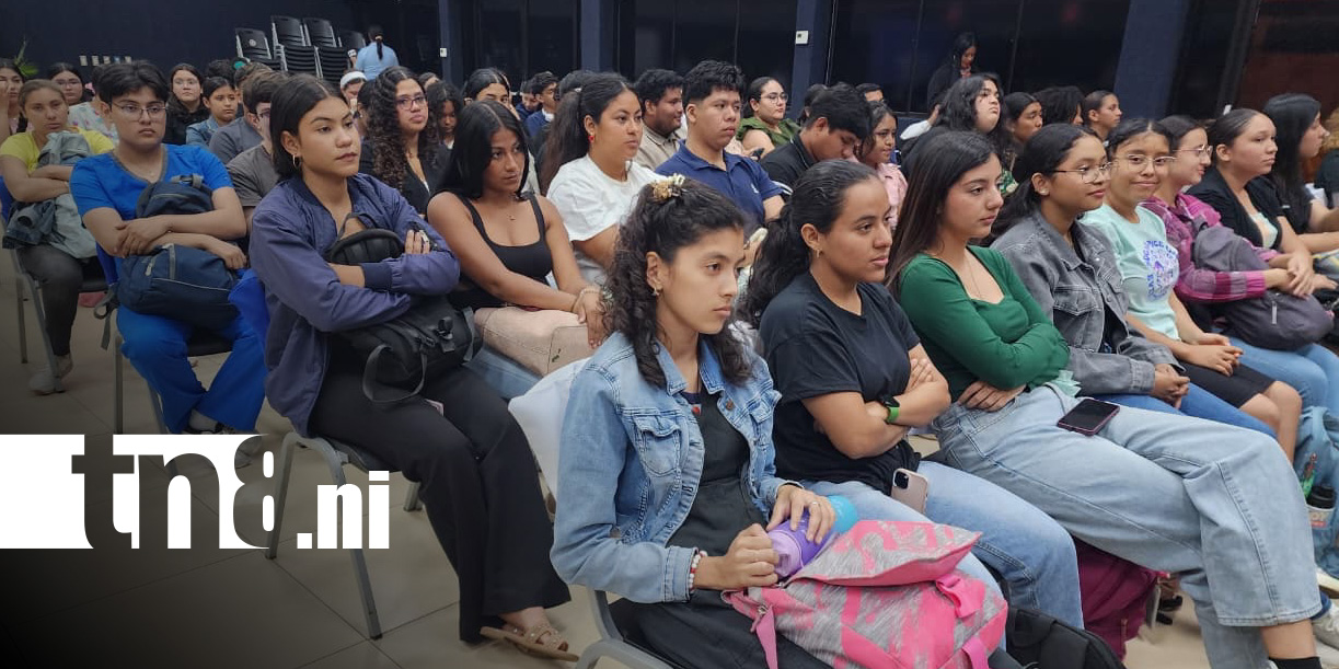 Foto: Encuentro en la UNAN Managua por la Cruzada Nacional de Alfabetización / TN8