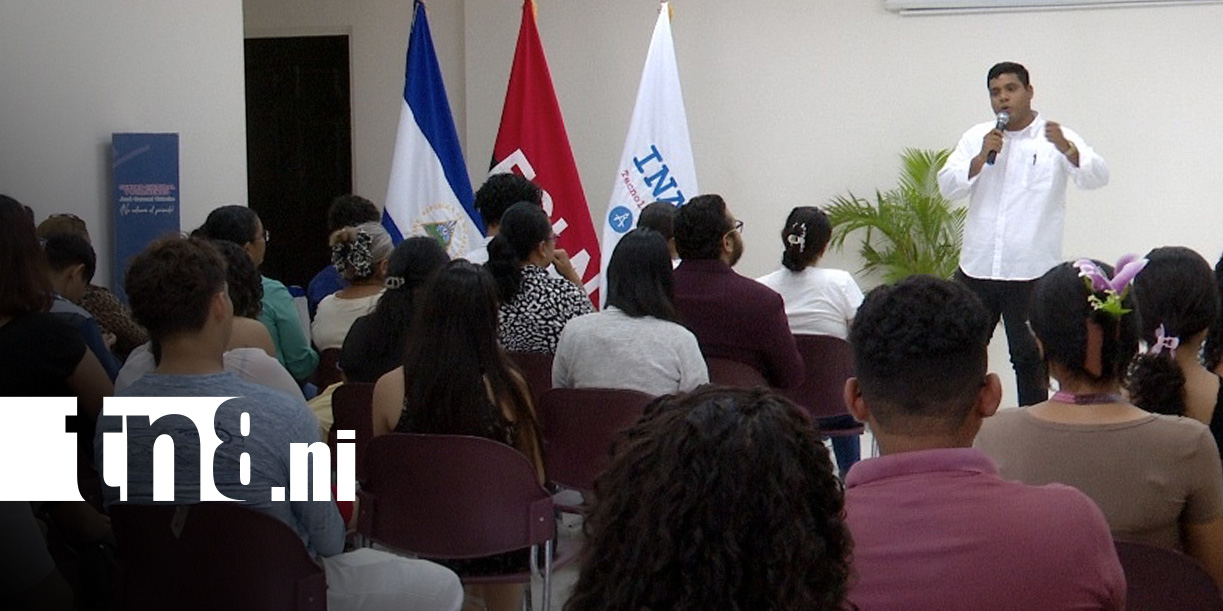 Foto: Conversatorio sobre la Cruzada Nacional de Alfabetización con el INATEC / TN8