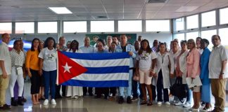 Foto: Médicos cubanos regresan a su país /Cortesía