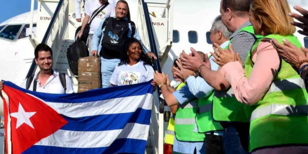 Foto: Médicos de cuba regresan a su país /Cortesía