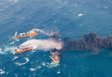 Submarino de EE.UU. hunde fragata iraní y eleva a 80 la cifra de muertos en aguas internacionales Foto:Submarino estadounidense impacta fragata iraní/Cortesía