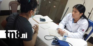Foto: Feria de salud para la mujer en el Mercado Iván Montenegro / TN8