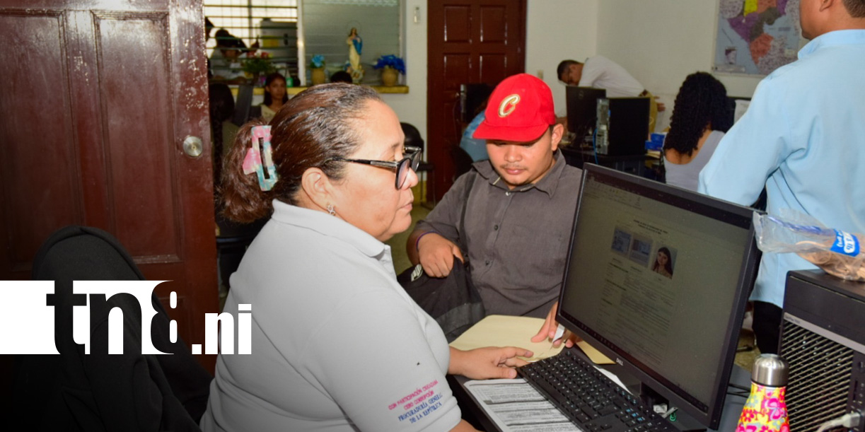 Foto: Becas para estudiantes universitarios de León / TN8