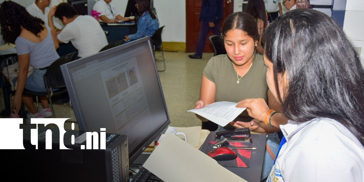 Foto: Becas para estudiantes universitarios de León / TN8