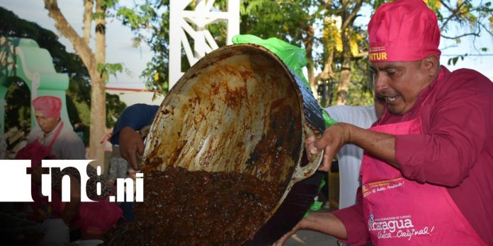 Foto: Almíbar gigante en Diriá reúne a miles en Semana Santa/TN8 Foto: Almíbar gigante en Diriá reúne a miles en Semana Santa/TN8