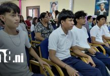 Estudiantes granadinos participan en la II Jornada Nacional de Ciencia Foto: Ciencia impulsa proyectos de estudiantes en Granada/TN8