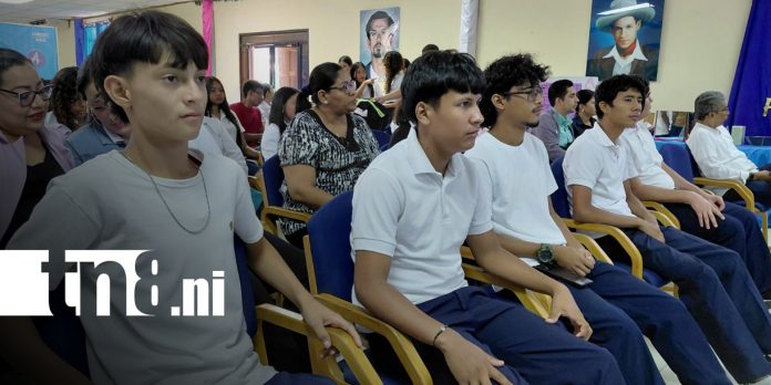 Foto: Ciencia impulsa proyectos de estudiantes en Granada/TN8