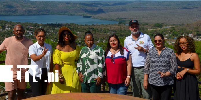 Foto: Masaya cautiva con su historia a representantes sudafricanos /TN8