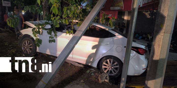 1 Foto: Conducción temeraria provoca daños materiales y fuga del responsable en Estelí/TN8