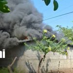 Casa de maestra se quema en Chinandega mientras ella impartía clases Foto: Voraz incendio arrasa vivienda en Chinandega /TN8