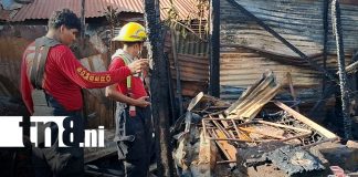 Foto: Voraz incendio consume vivienda en el barrio La Competencia de Jinotepe, Carazo/TN8
