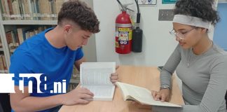 Foto: Día del Libro: el hábito de lectura resiste entre papel y era digital /TN8