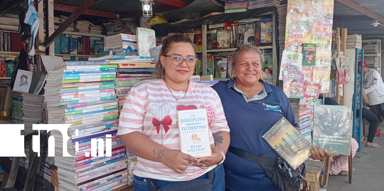 Foto: Día del Libro: el hábito de lectura resiste entre papel y era digital /TN8